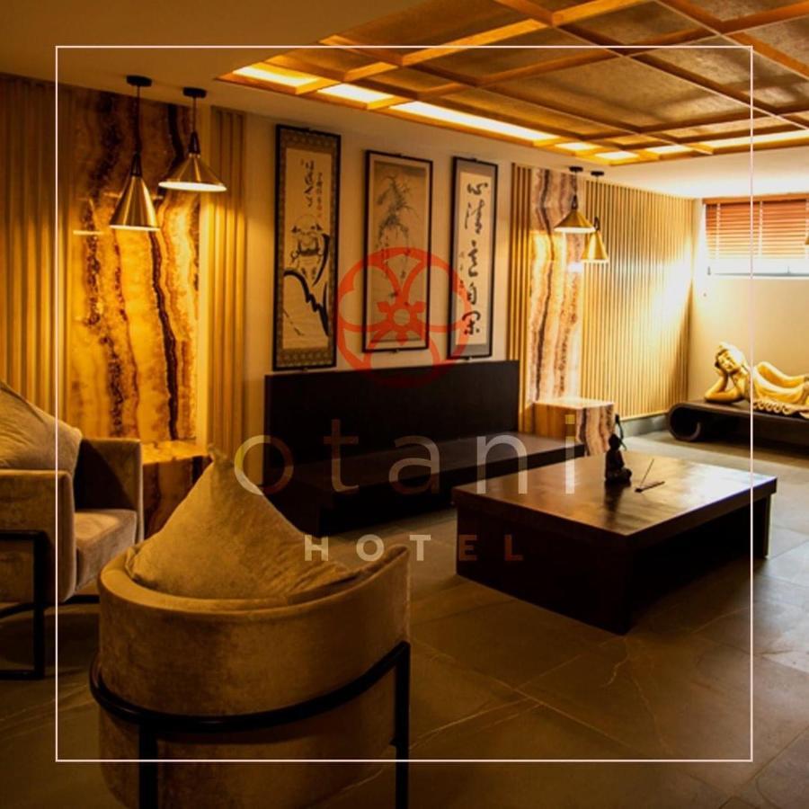 Otani Hotel Boutique Леон Екстериор снимка